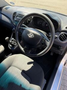 Used 2014 Hyundai i10 for sale in Cape Town, photo 11