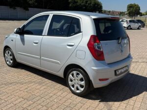 Used 2014 Hyundai i10 for sale in Cape Town, photo 5