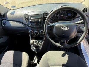 Used 2014 Hyundai i10 for sale in Cape Town, photo 8