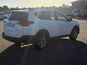 Used 2015 Toyota RAV 4 for sale in Cape Town, photo 3