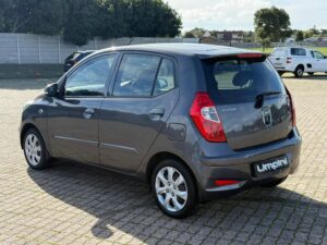 Used 2012 Hyundai i10 for sale in Cape Town, photo 3