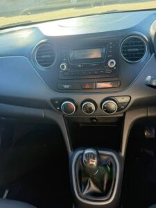 Used 2019 Hyundai i10 for sale in Cape Town, photo 4